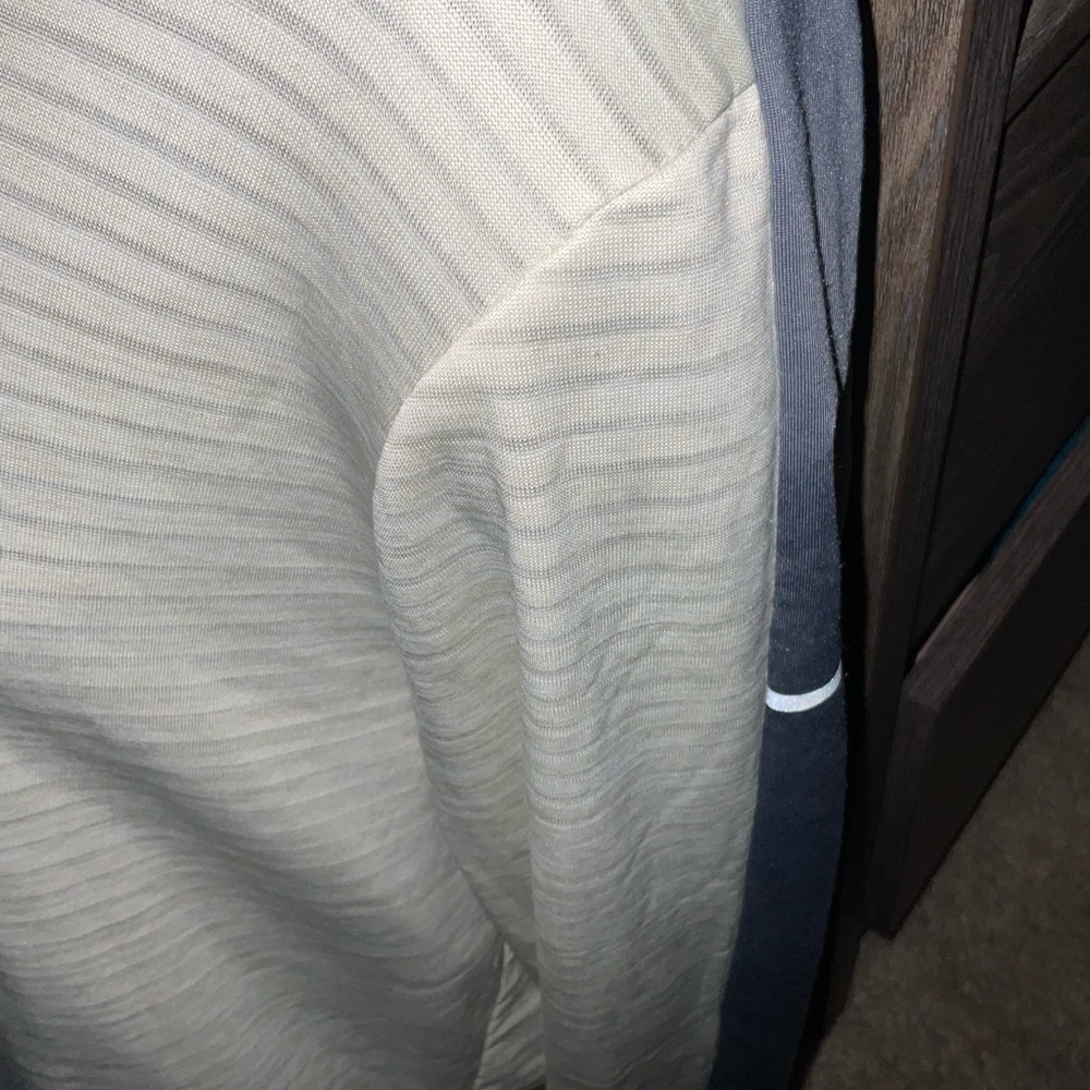 Mens used size XL ASICS white grey pullover hoodie long sleeve running Pre own - Picture 4 of 7